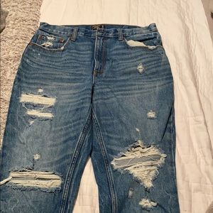 Abercrombie and Fitch mom jeans